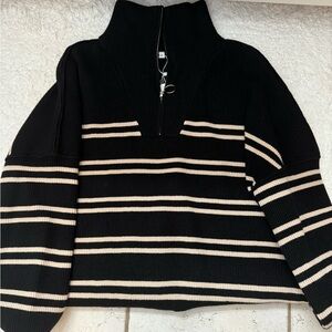Women’s oversized 1/4 zip striped sweater.black/light brown.